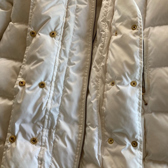 Ivory winter coat 🤍 - Picture 9 of 14